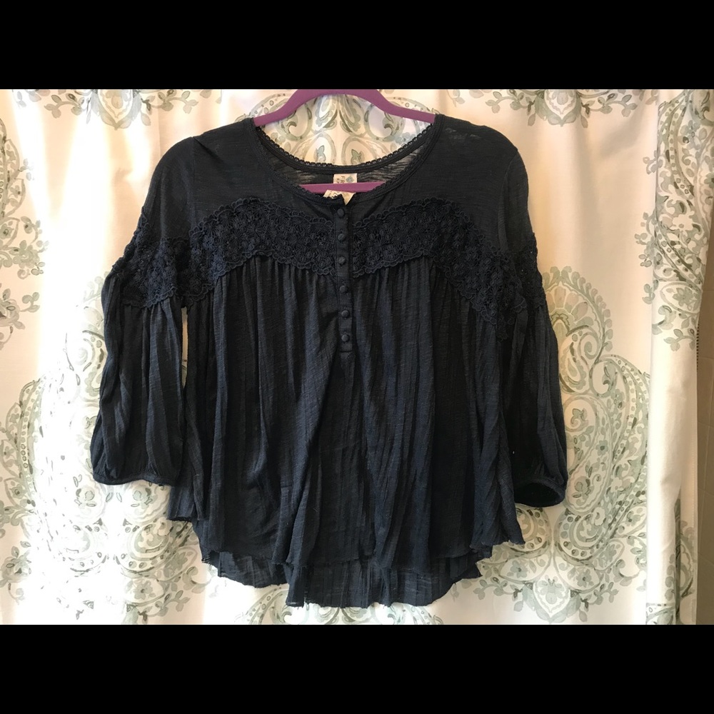 Free People navy lace detail swing top sz small